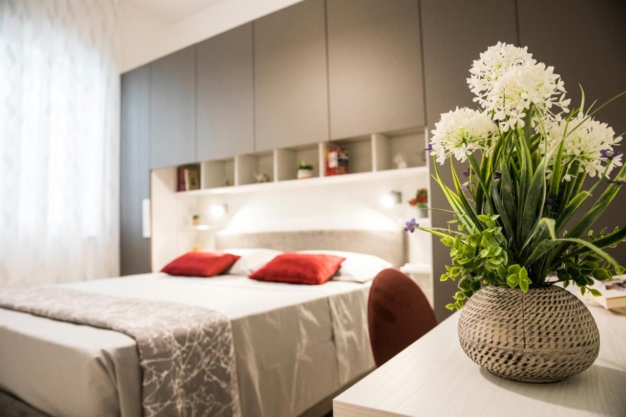 Apartament La Casa Di Ari Neapol Zewnętrze zdjęcie